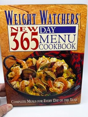 Weight Watchers New Day 365 Menu Cookbook Hard Cover Spiral Bound